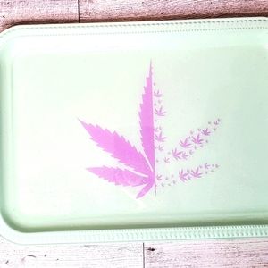 Cannabis Leaf Rolling, Beauty, Decorative Mint  & Purple Tray